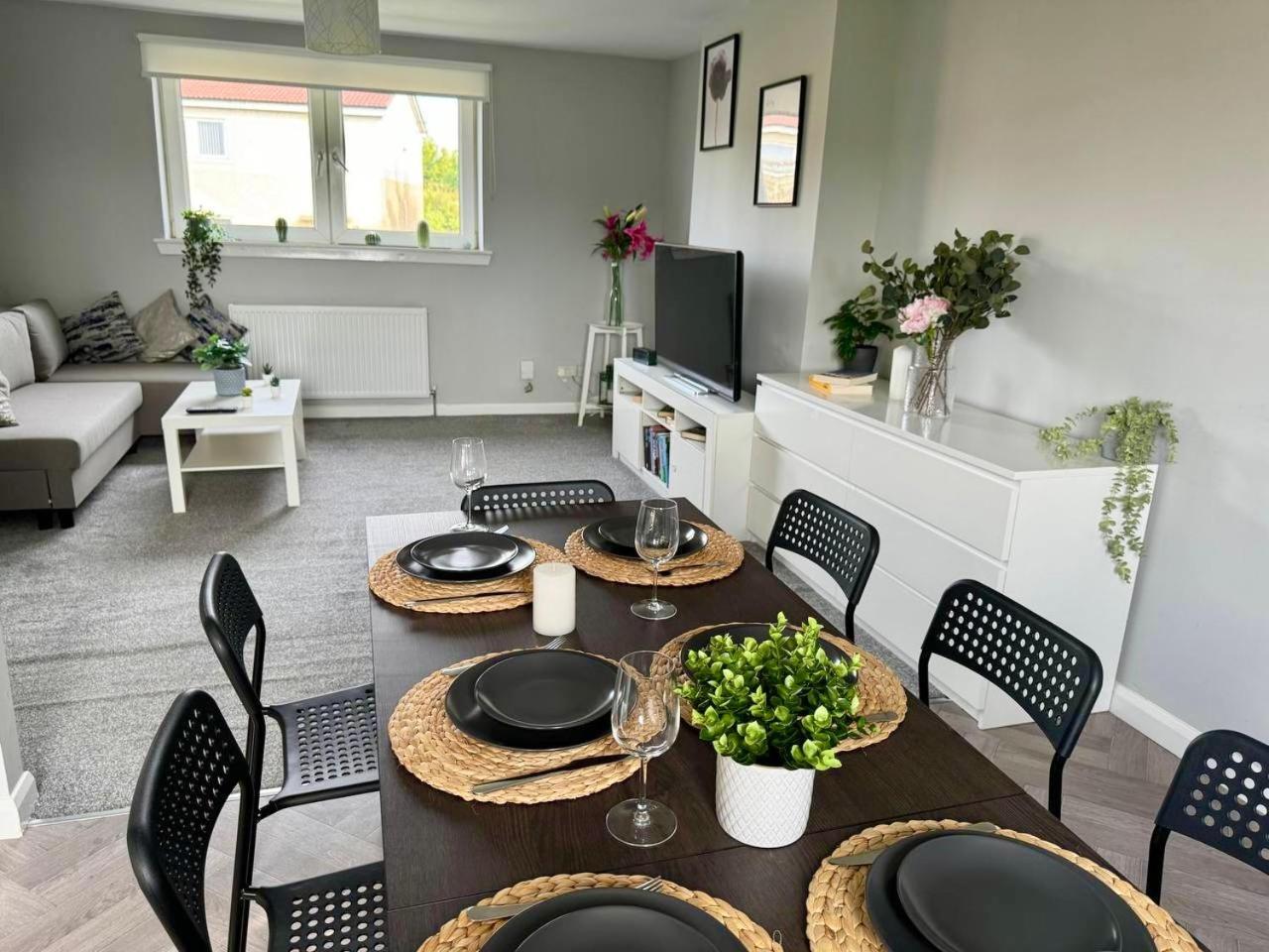 Clydebank Brand New 3Bdr Home, Glasgow Eksteriør bilde