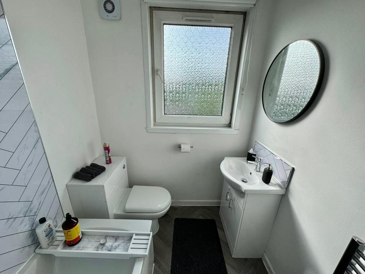 Clydebank Brand New 3Bdr Home, Glasgow Eksteriør bilde